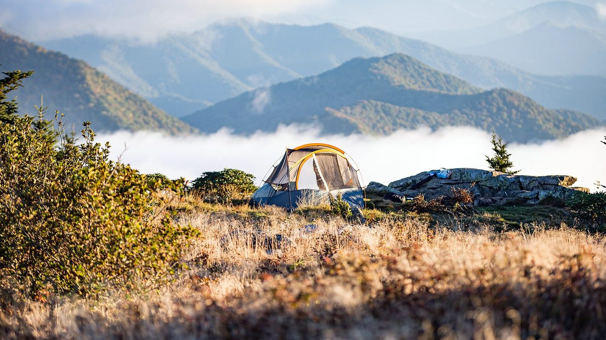 Refuge, gîte d’étape ou bivouac : où dormir en itinérance